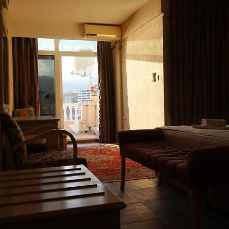 Hotel Kuč Budva Exteriér fotografie