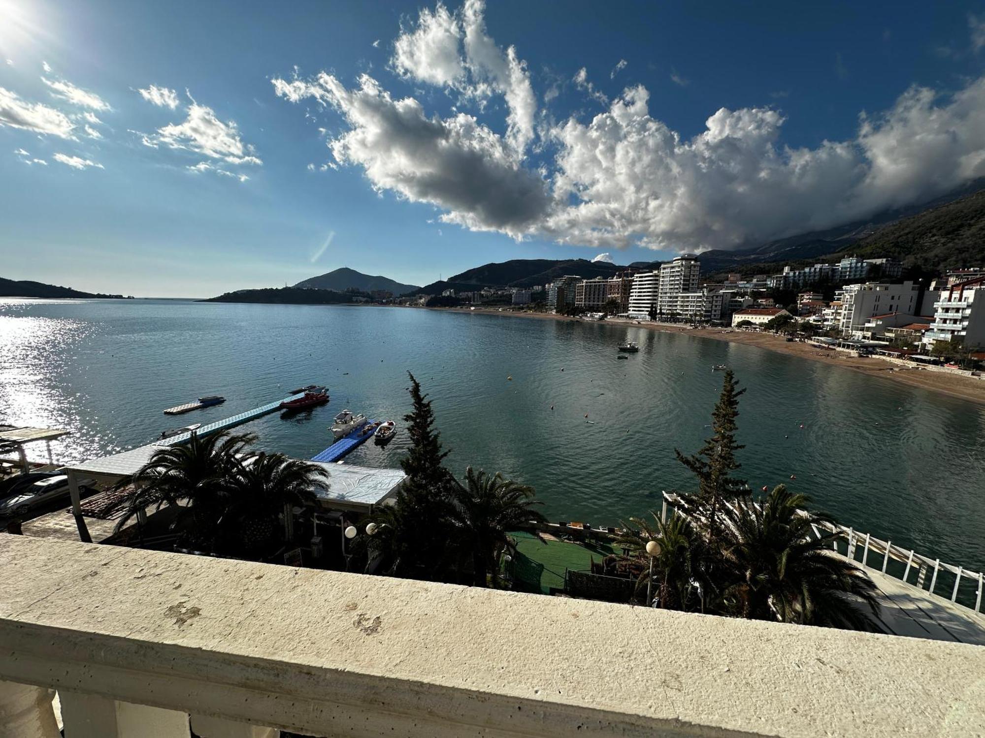 Hotel Kuč Budva Exteriér fotografie