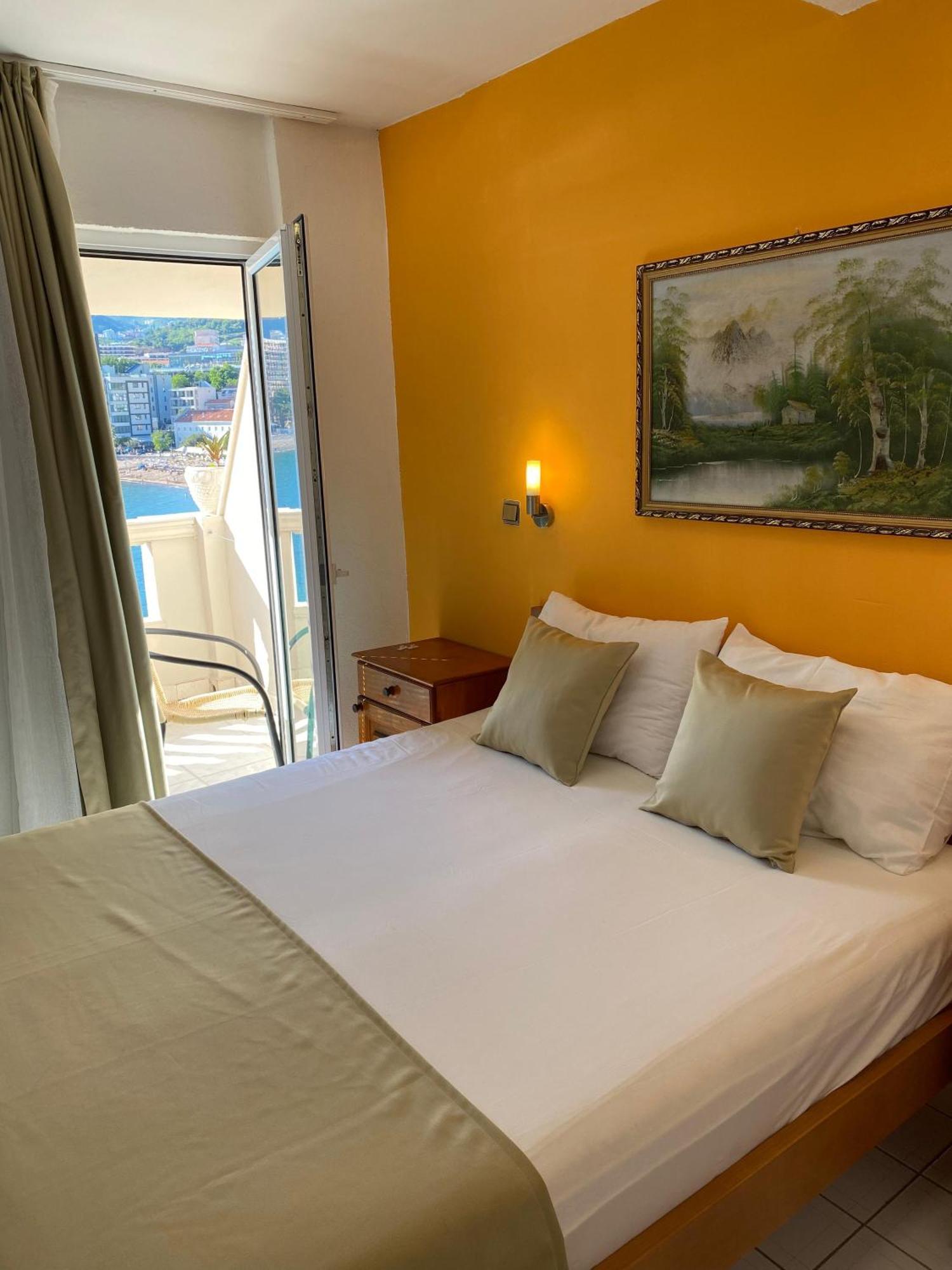 Hotel Kuč Budva Exteriér fotografie
