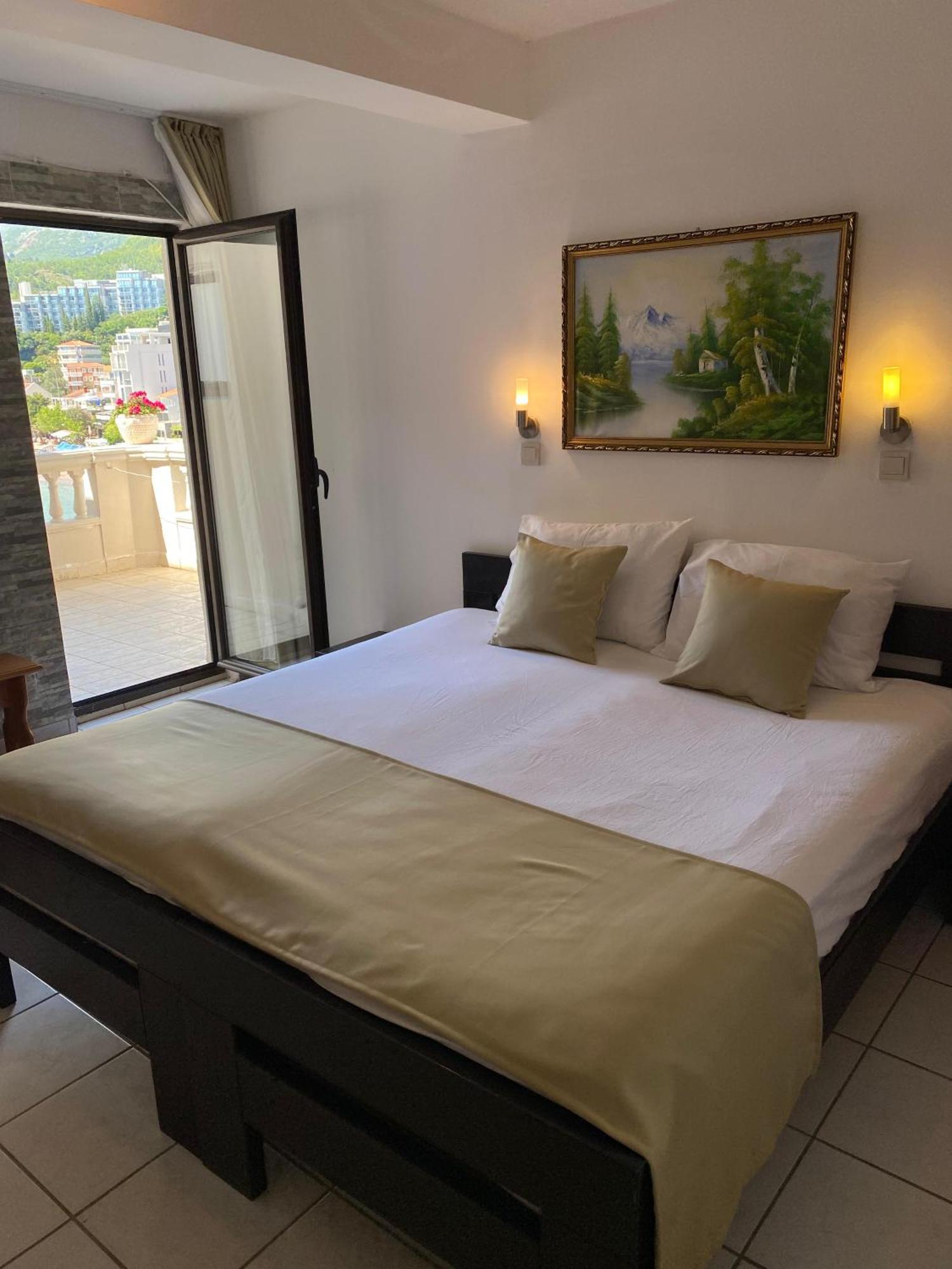 Hotel Kuč Budva Exteriér fotografie