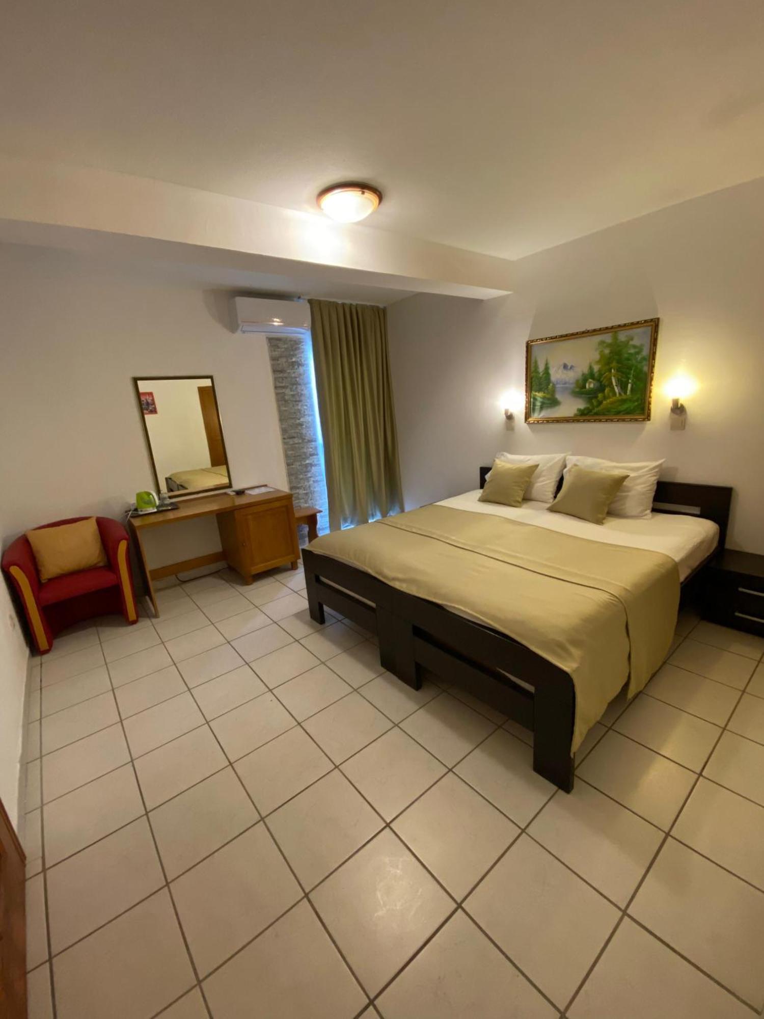 Hotel Kuč Budva Exteriér fotografie