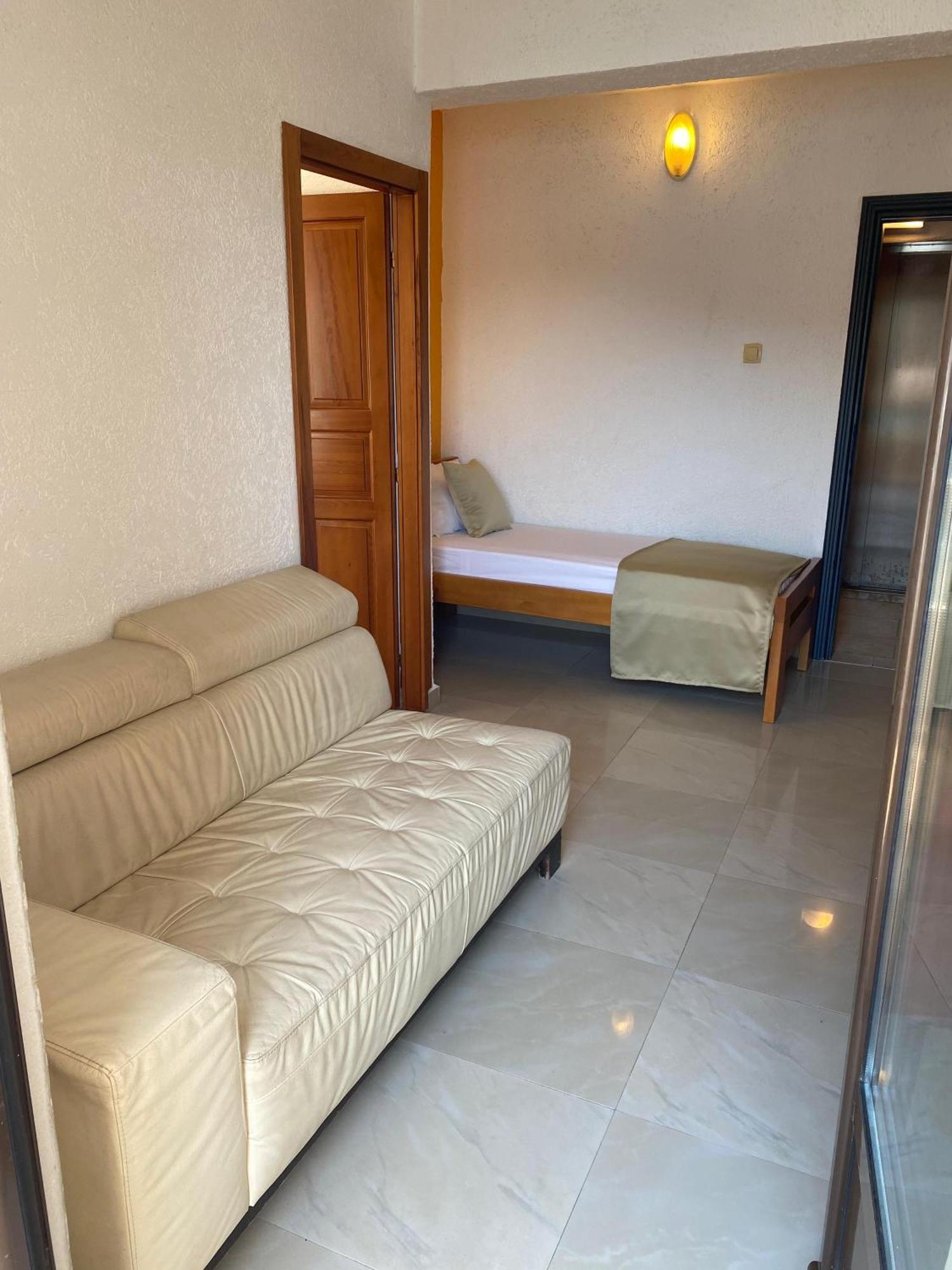 Hotel Kuč Budva Exteriér fotografie