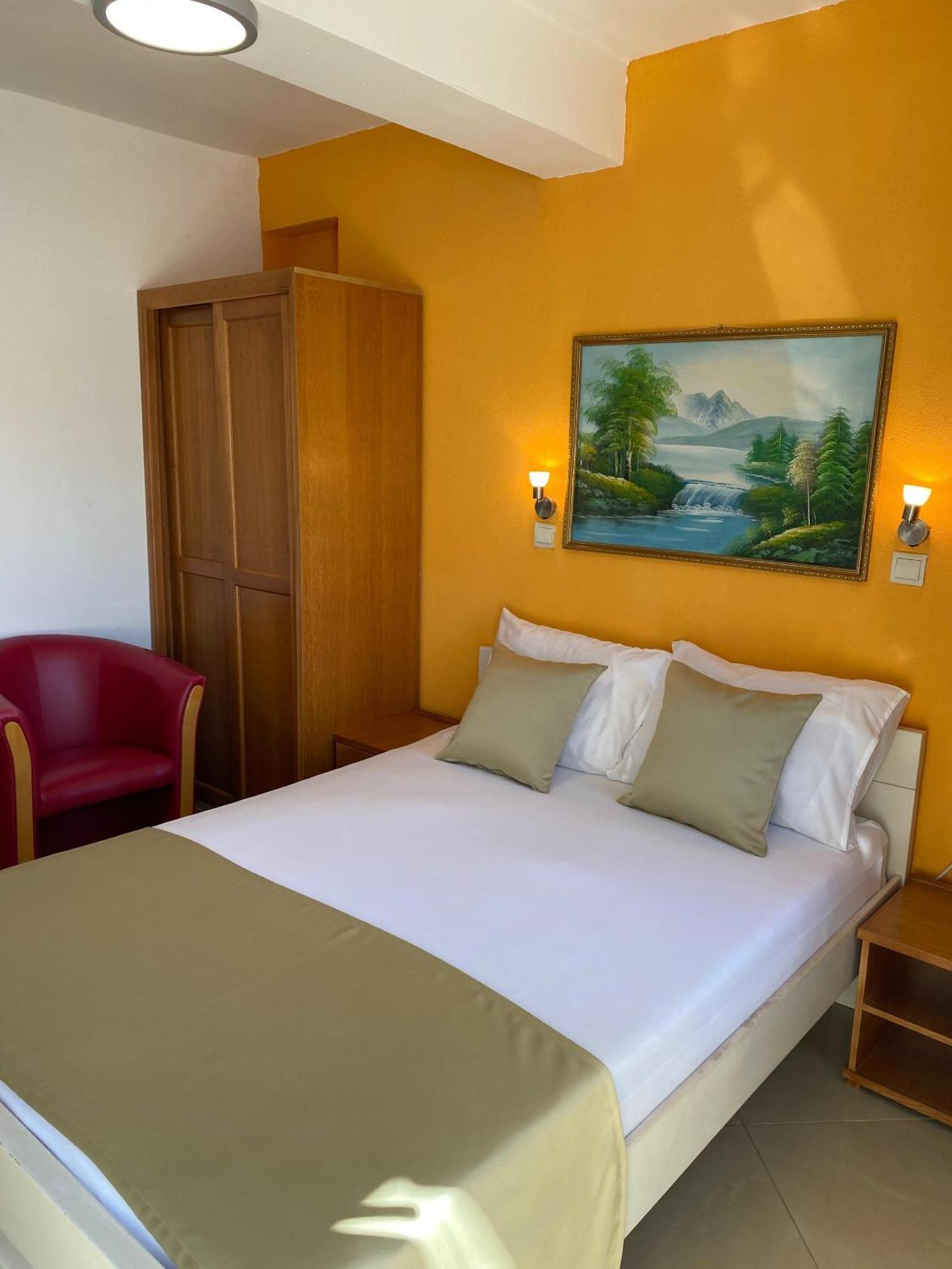 Hotel Kuč Budva Exteriér fotografie