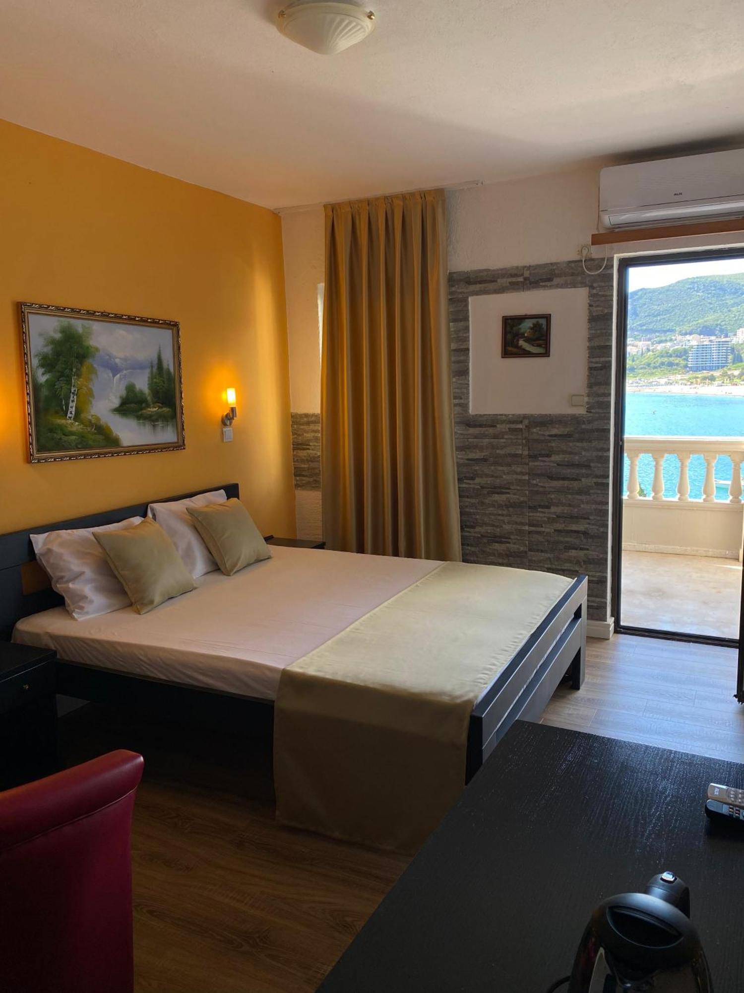 Hotel Kuč Budva Exteriér fotografie