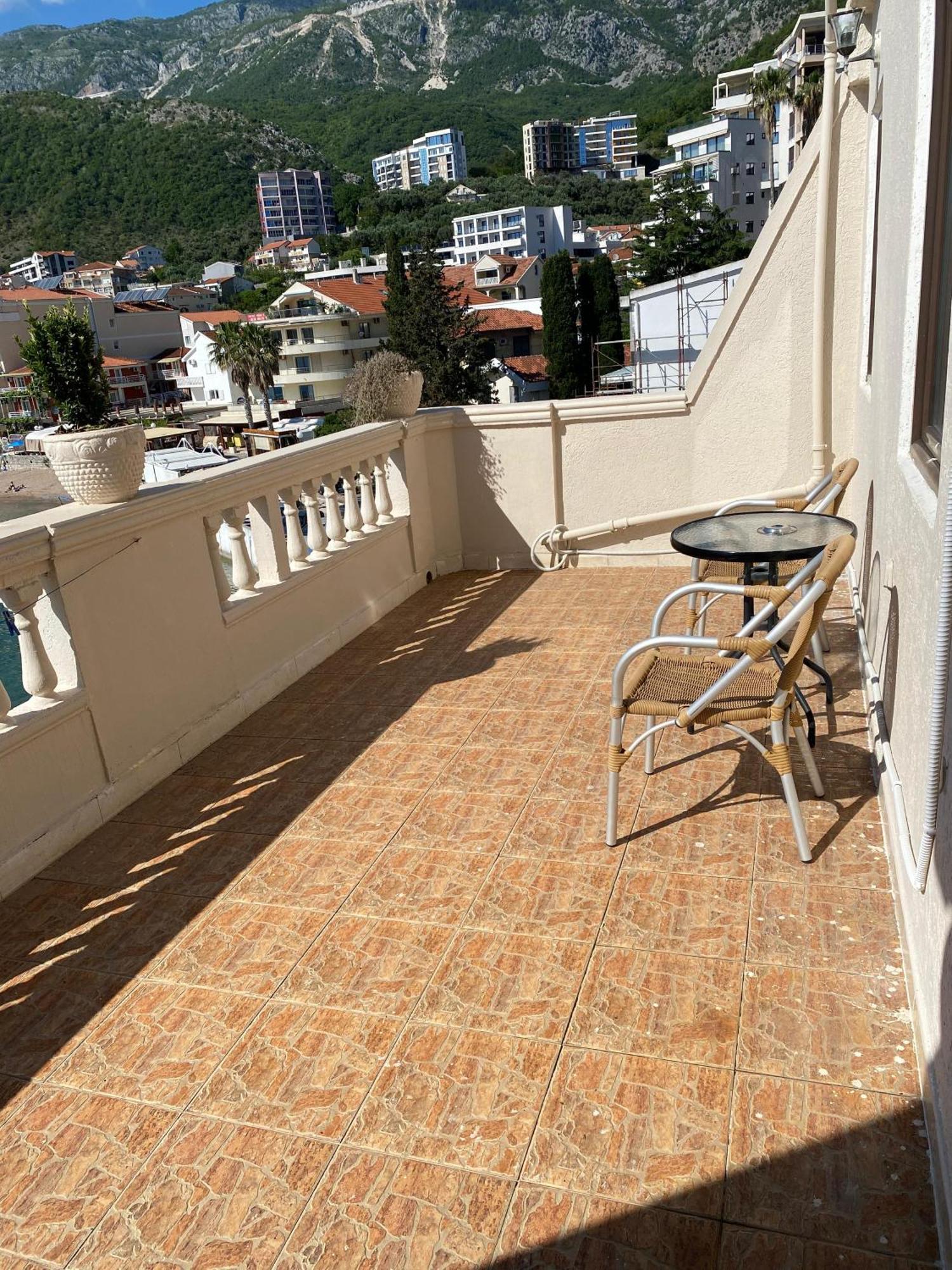 Hotel Kuč Budva Exteriér fotografie