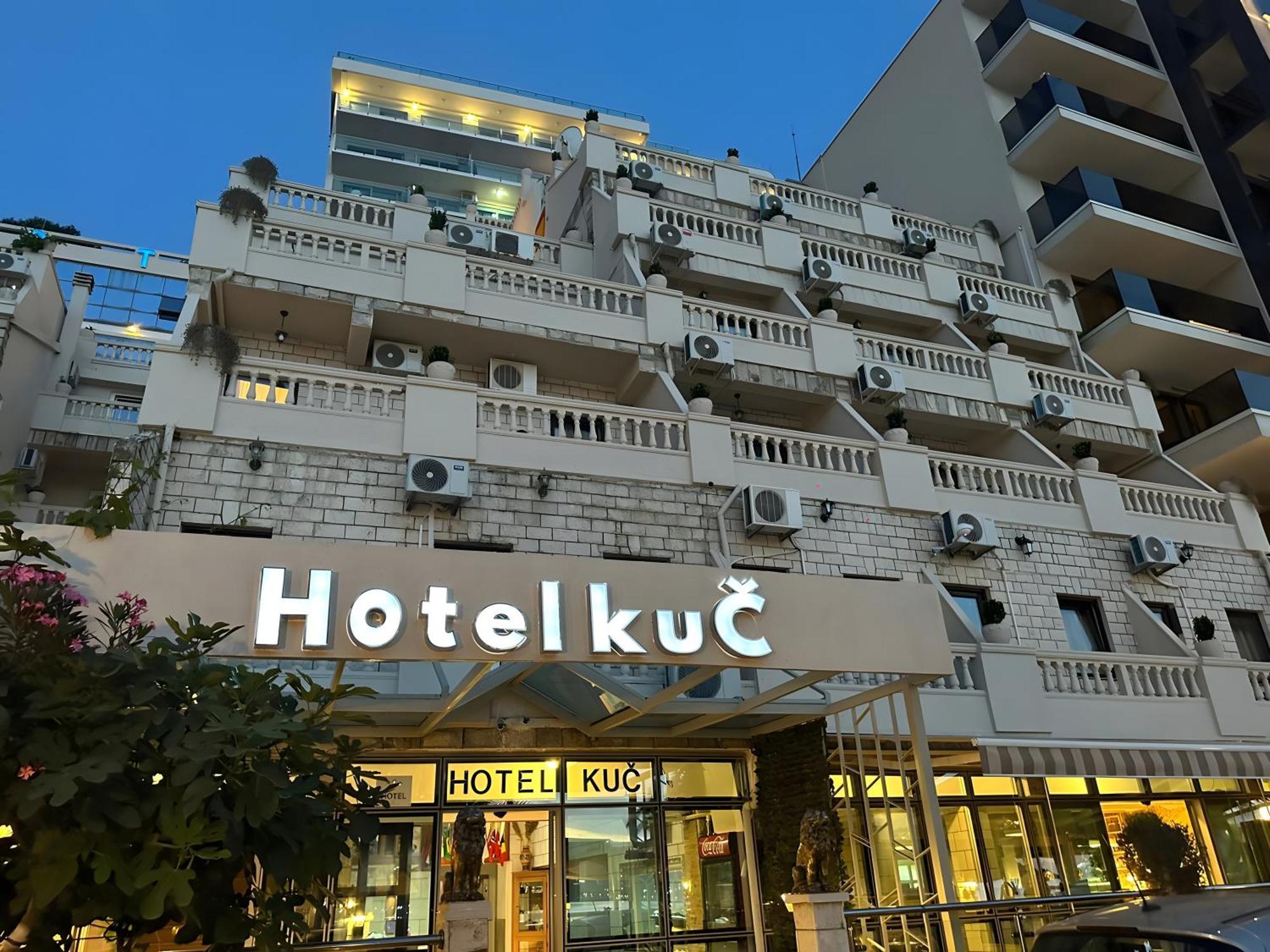 Hotel Kuč Budva Exteriér fotografie