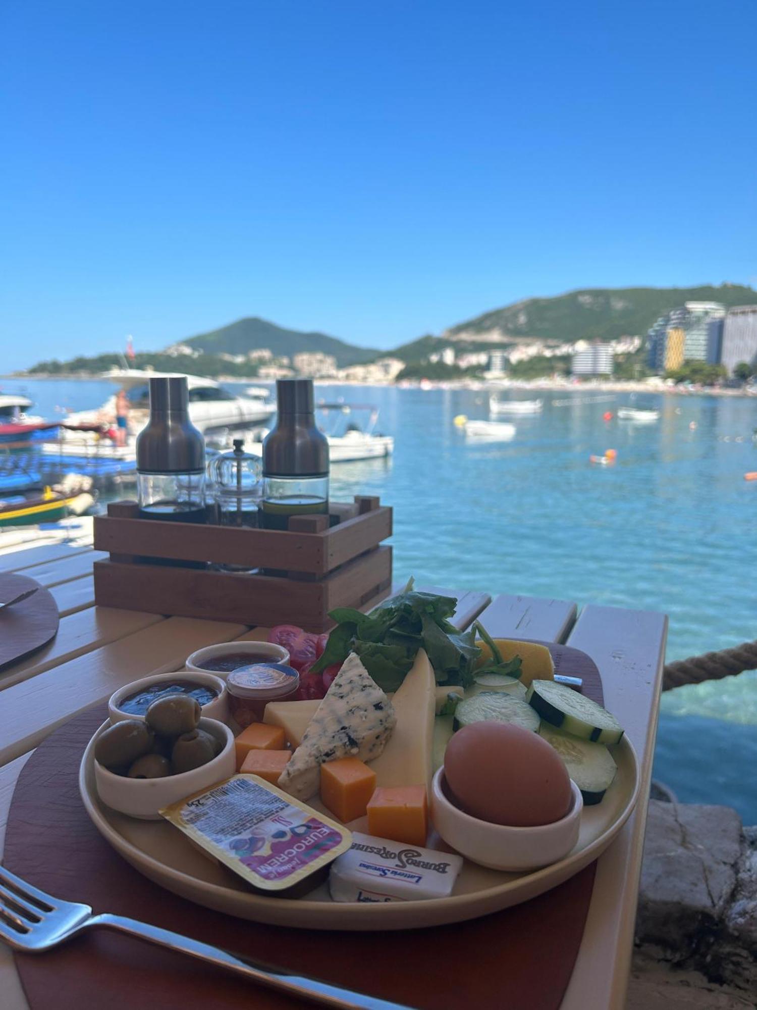 Hotel Kuč Budva Exteriér fotografie