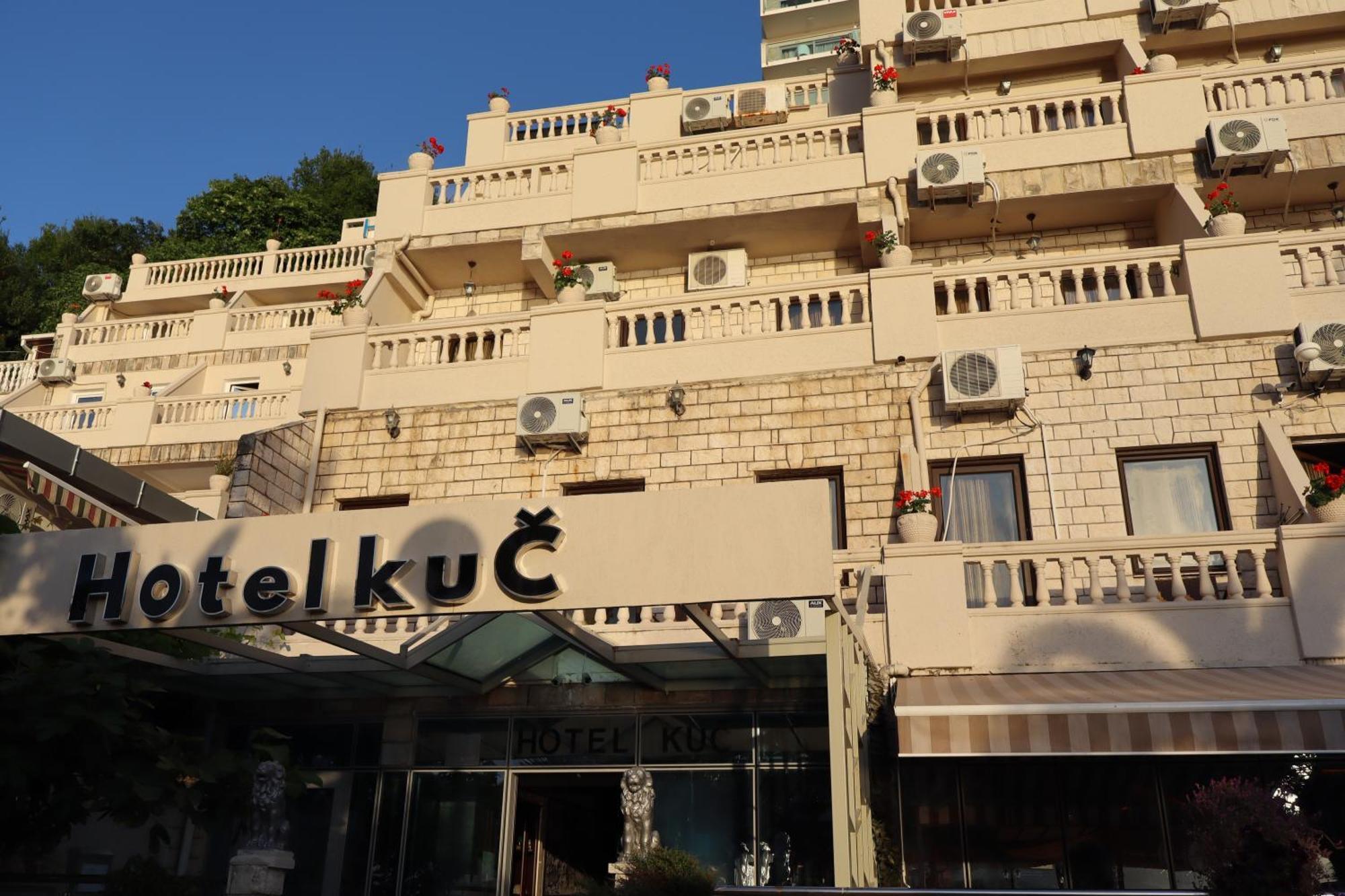 Hotel Kuč Budva Exteriér fotografie