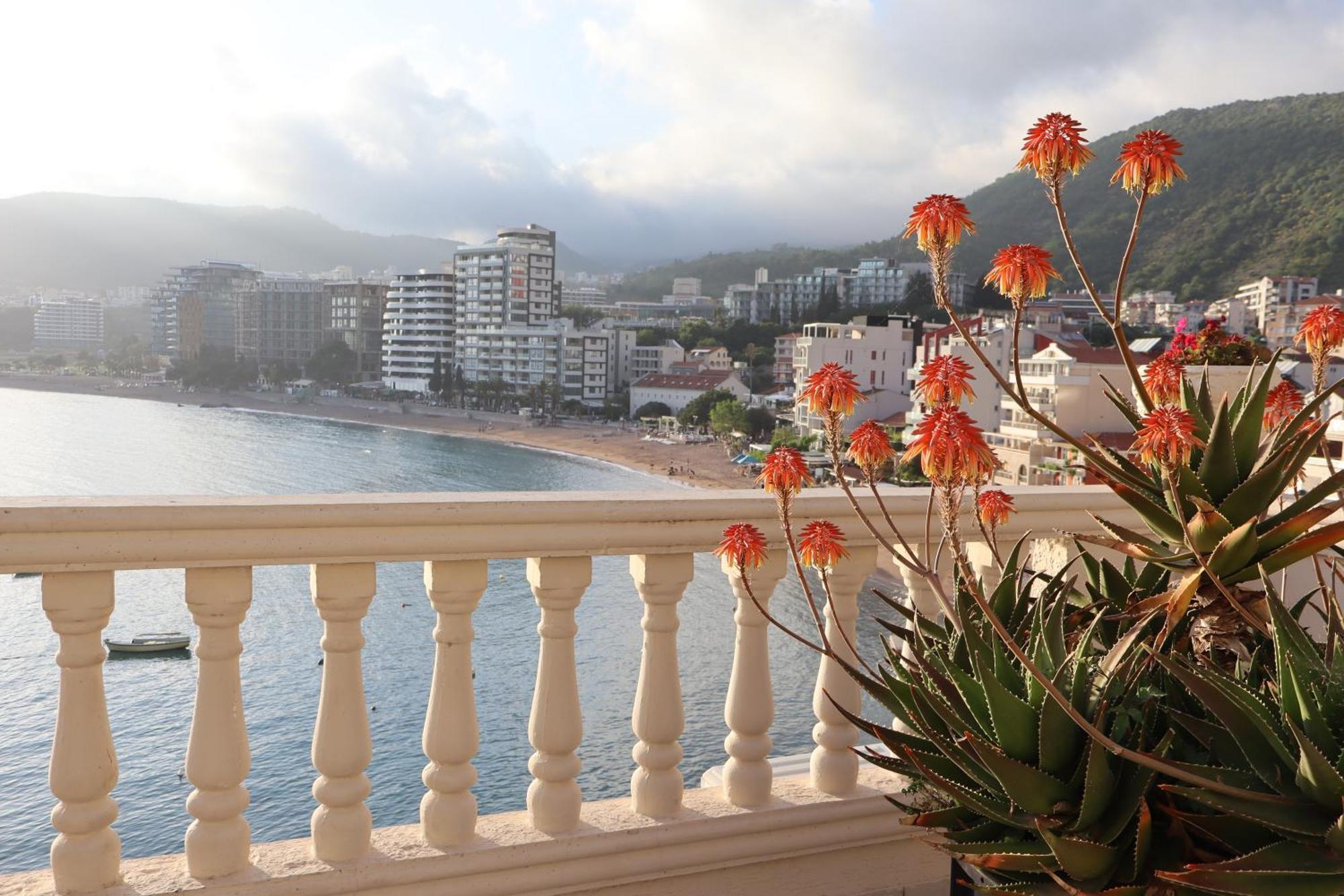 Hotel Kuč Budva Exteriér fotografie